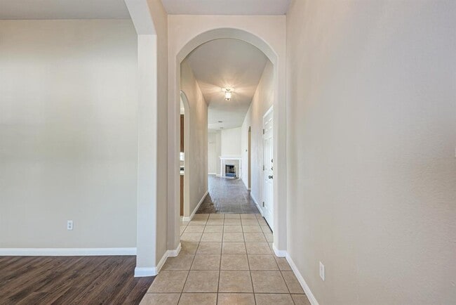 Foto del edificio - 18613 White Water Cove