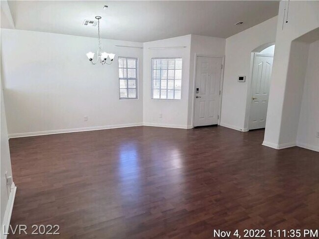 Foto del edificio - COMING SOON - Ready no later than Mid March