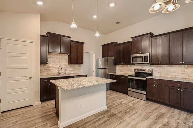 Foto del edificio - Move in ready!! NW San Antonio