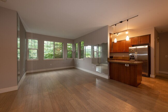 Foto del edificio - 8535 Avondale Rd NE