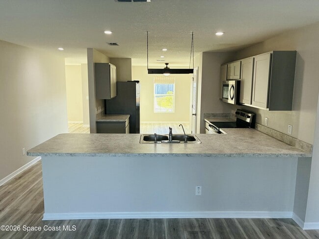 Building Photo - 487 Dadeville St SE