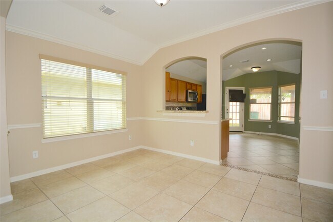 Foto del edificio - 5135 Rustling Branch Ln