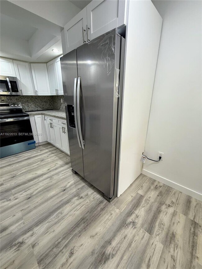 Foto del edificio - 8830 SW 123rd Ct