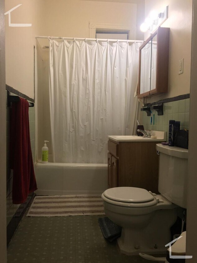 Foto principal - No Brokers Fee, No Security Deposit, Heat,...