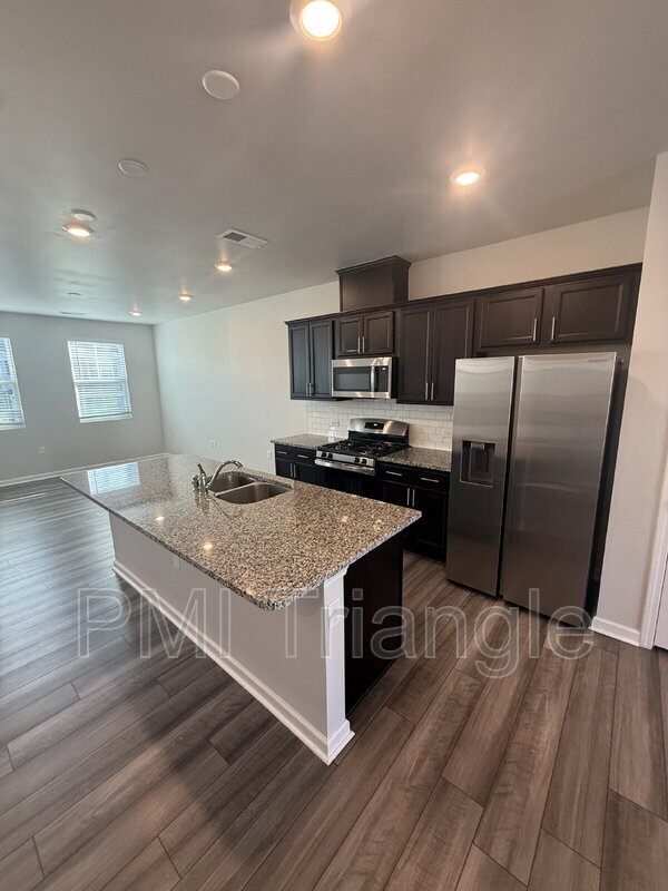 Foto del edificio - 716 Cormiche Ln