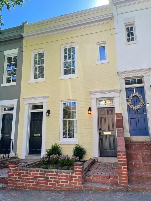 Foto principal - 1654 Avon Plz NW
