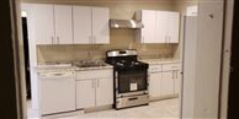 Primary Photo - 1495 Pembroke St, 3L