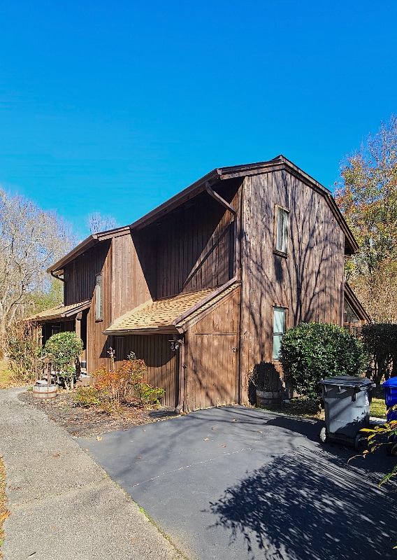 Building Photo - 36 Fairway Ln