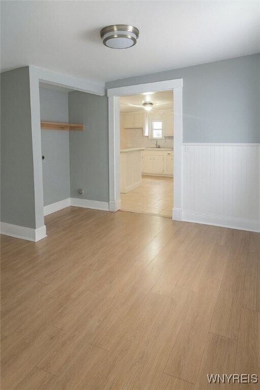 Building Photo - 143 Tyler St