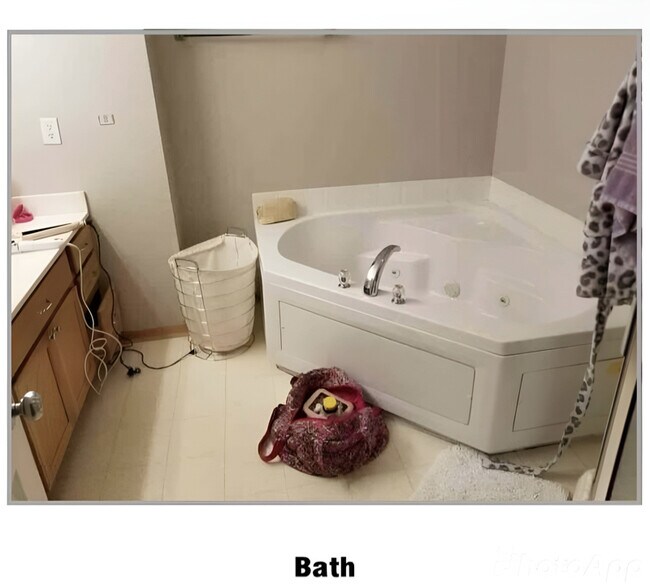 Foto del edificio - 1019 NE Greenview Dr