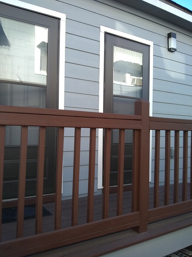 Back door - 2322 Chapman St