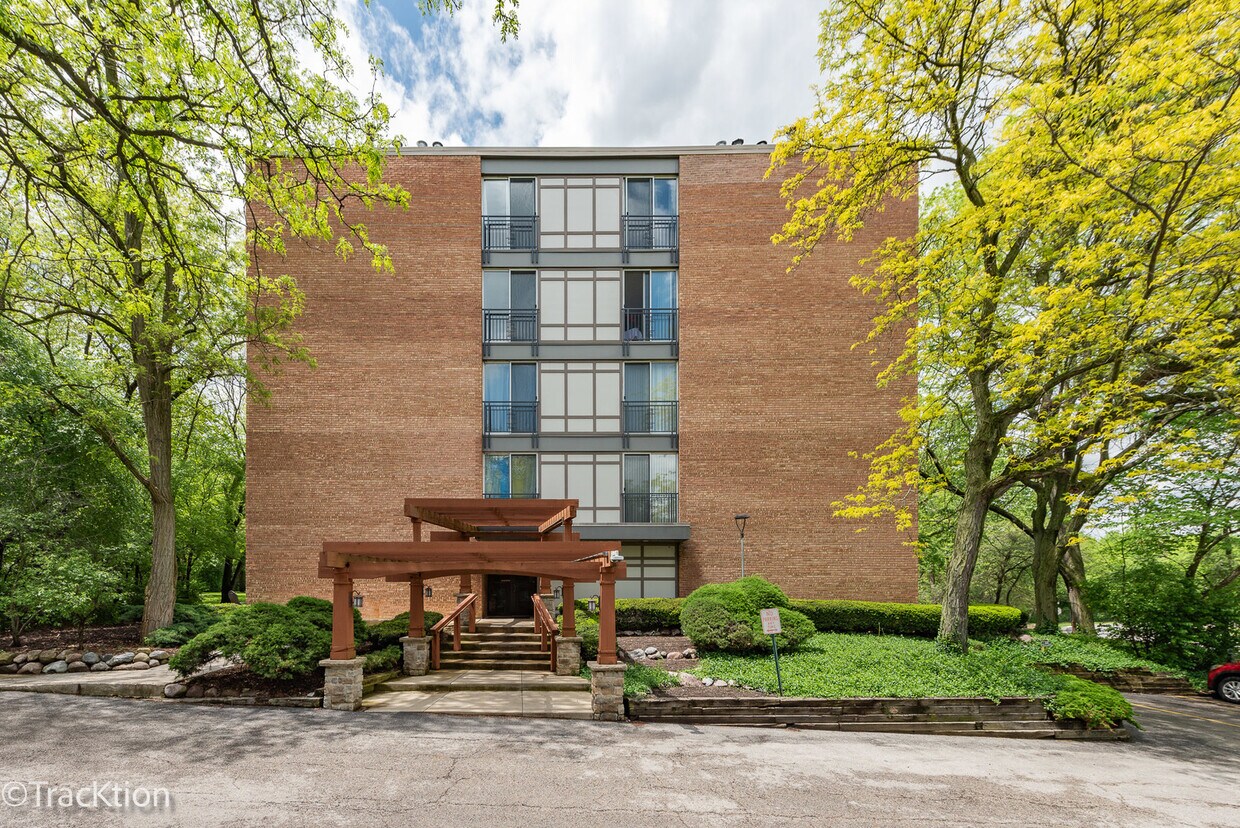 5810 Oakwood Dr Unit 5J, Lisle, IL 60532 Condo for Rent in Lisle, IL