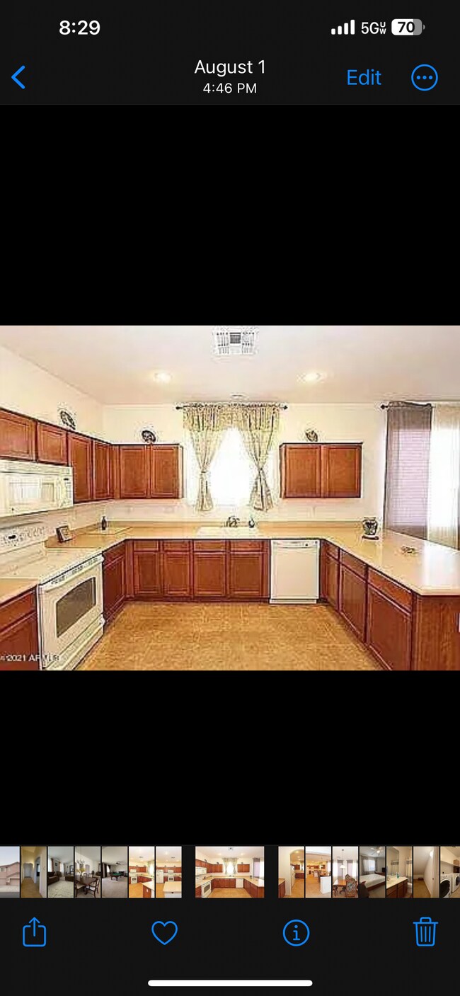 Building Photo - 1536 E Chaparral Pl