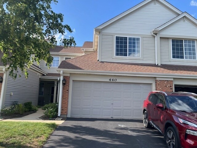 Primary Photo - 440 E Thornhill Ln