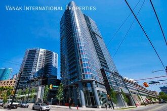 Building Photo - 233 Robson St