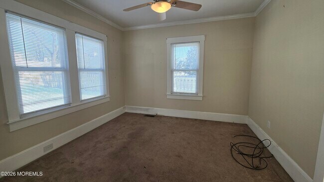 Building Photo - 16 Colfax St