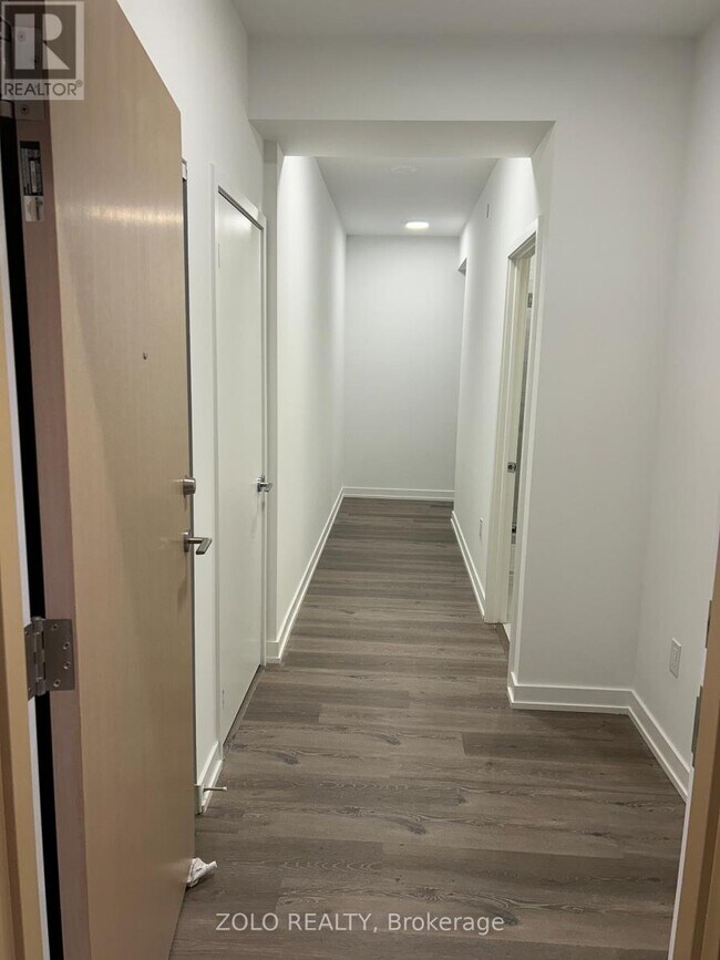 Building Photo - 395 Square One Dr