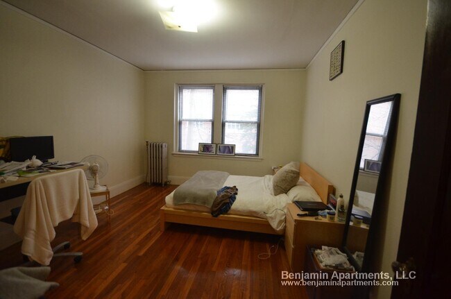 Foto del edificio - 349 Pleasant St
