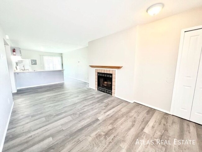 Building Photo - 1177 Mazatlan Cir