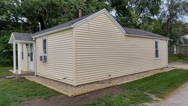 Northwest exterior - 116 Railroad Ave
