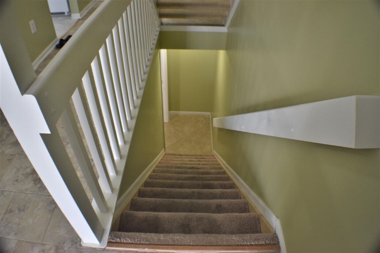 704 Parkgrove Way, Lewis Center, OH 43035 Townhome Rentals in Lewis