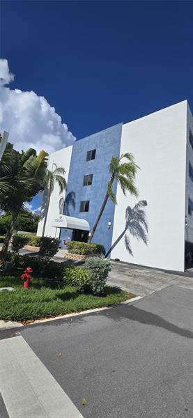 Foto del edificio - 105 S Riverside Dr
