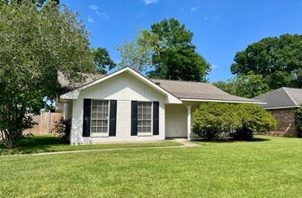 Building Photo - 11351 Moultrie Ave