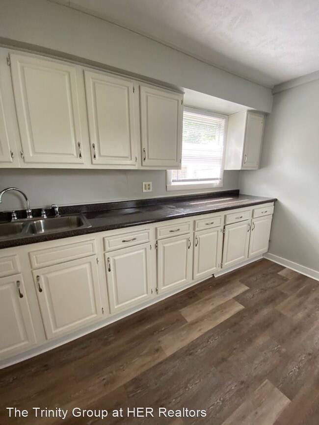 Building Photo - 3 br, 1.5 bath House - 897 Exeter Rd