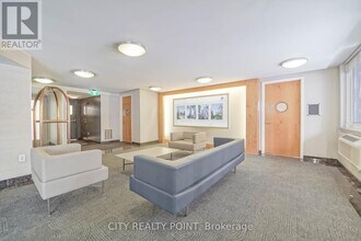 Building Photo - 55 Isabella St