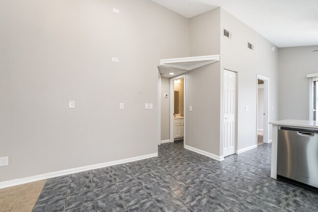 Building Photo - 756 Century 21 Dr