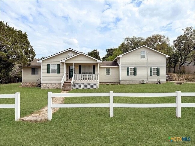 Building Photo - 462 Flatrock Dr
