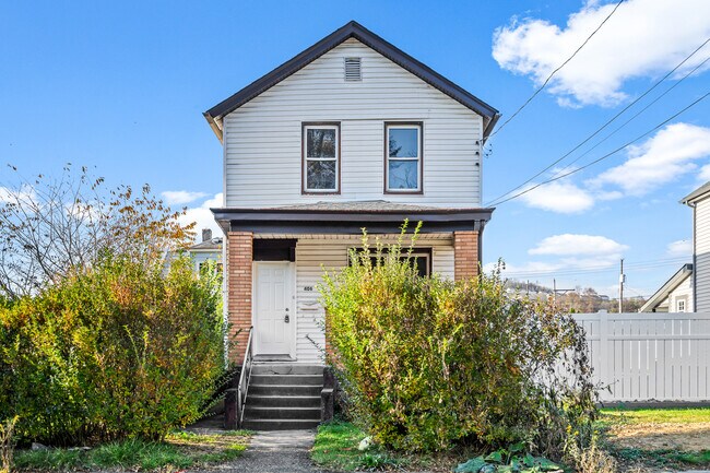 Building Photo - 406 1st Ave