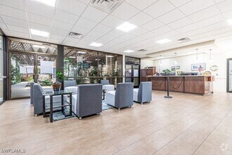 Building Photo - 13201 Oakmont Dr