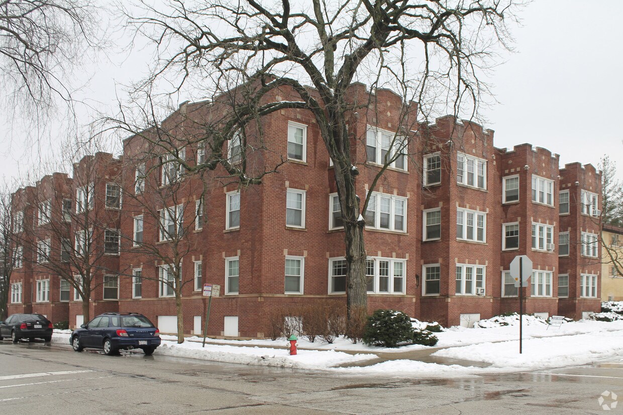 Building Photo - 548 Sherman Ave