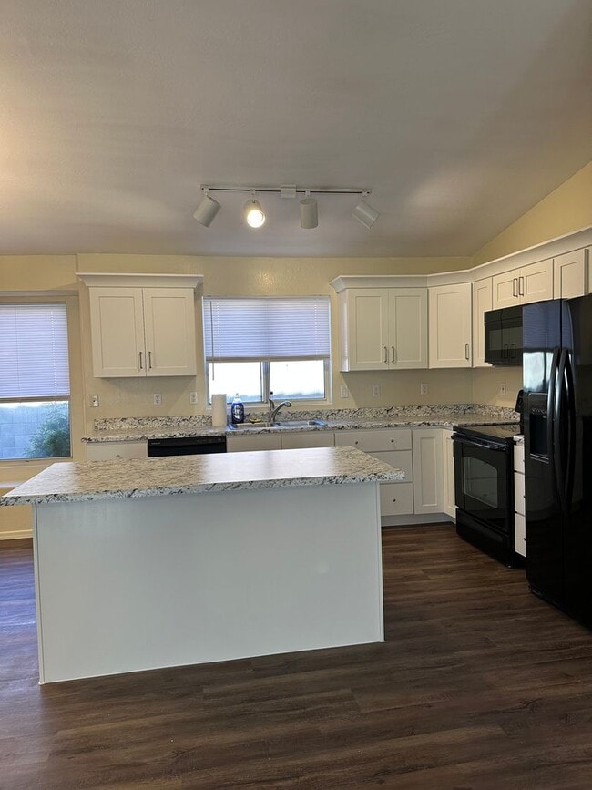 Building Photo - COMING SOON IN CENTRAL CHANDLER!!!