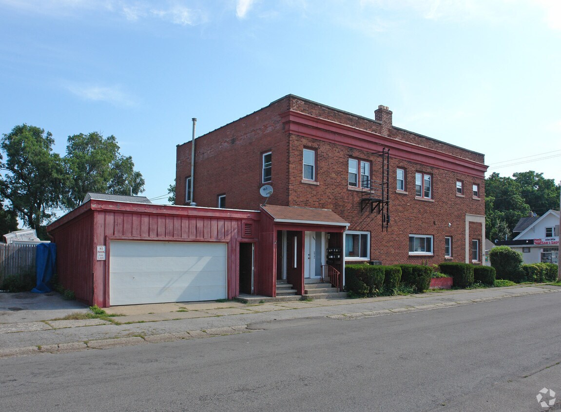 Building Photo - 2061-2067 Dewey Ave