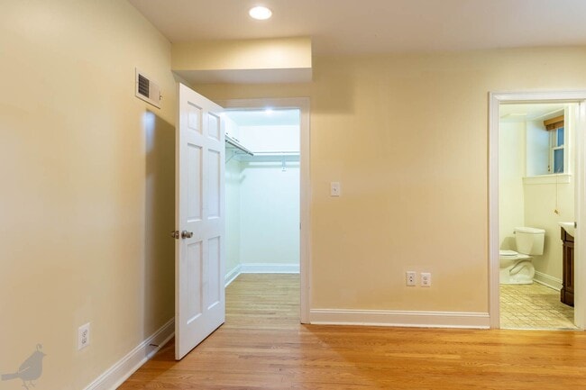 Building Photo - Updated 2BR and 2BA in Columbia Heights C!