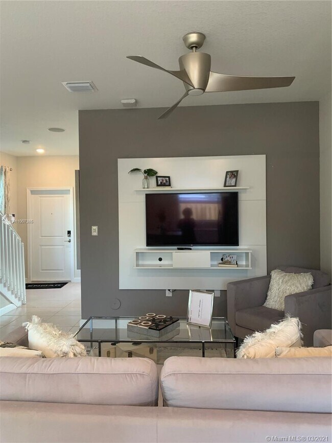 Foto del edificio - 1483 SE 26th Ave