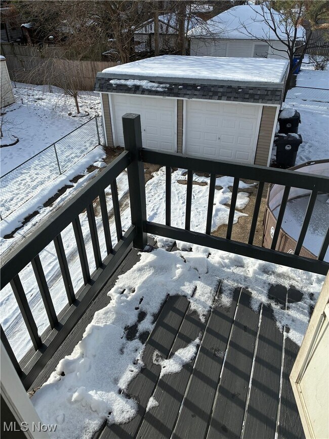 Foto del edificio - 3492 W 100th St