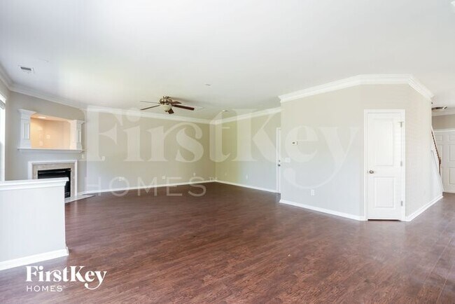 Foto del edificio - 619 English Oak Cir