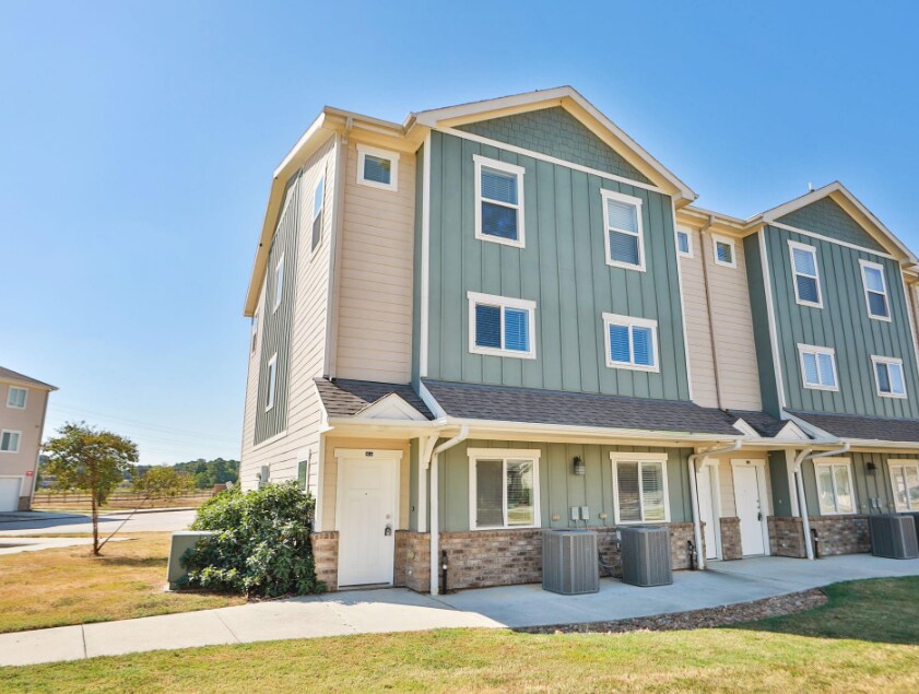 Foto principal - 21155 Gosling Rd