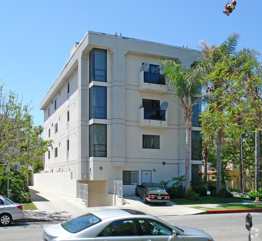 Foto principal - 8558 Chalmers Dr