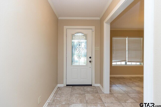 Building Photo - 1823 Picadilly Pl