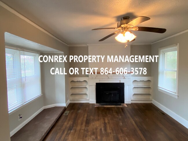 Building Photo - JUST LISTED!