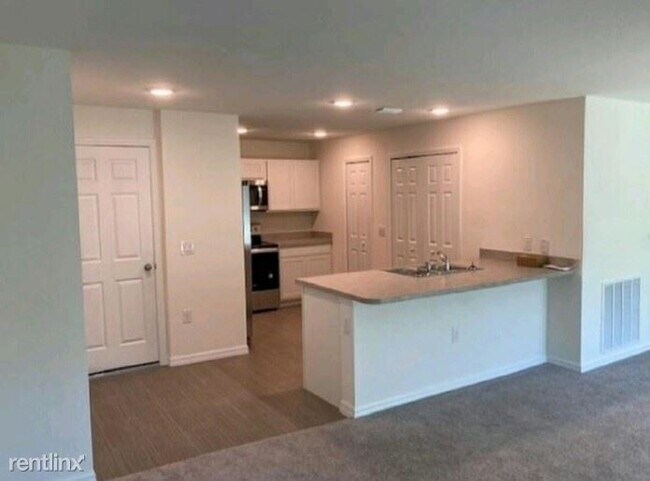 Building Photo - 3 br, 2 bath House - 4281 Golfair Lane