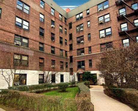 Foto principal - 300 Hayward Ave