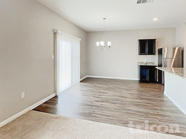 Building Photo - 144 Peony Ln.