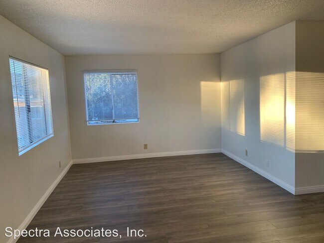 Foto del edificio - 1447 E Windsor Rd