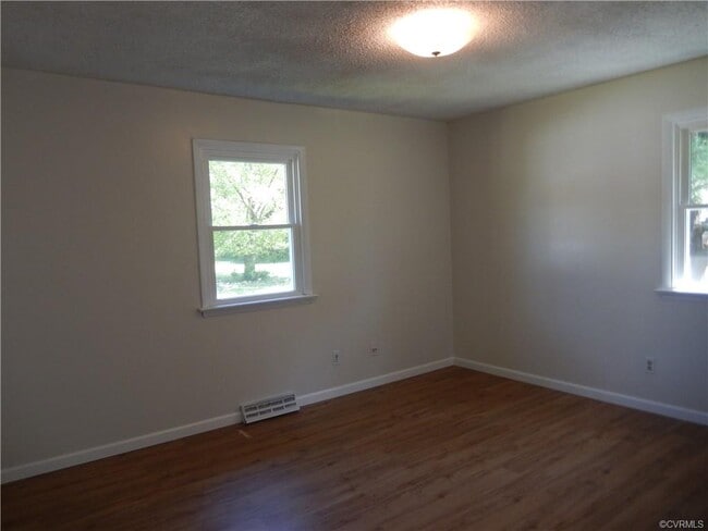 Building Photo - 3019 Venter Rd
