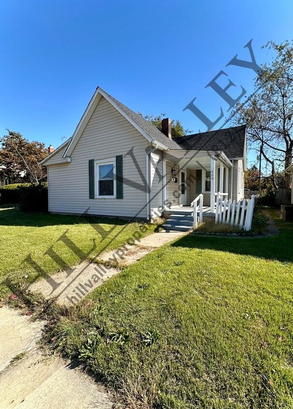 Foto principal - Charming Two Bedroom Home